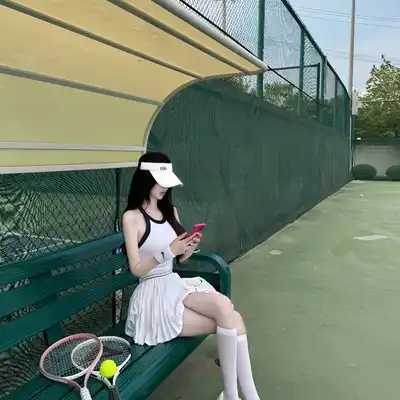 廖东娜